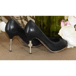 Diesel Designer Black Gold Label Black Leather & Metal Gear Spur Pump Heels Sz 6